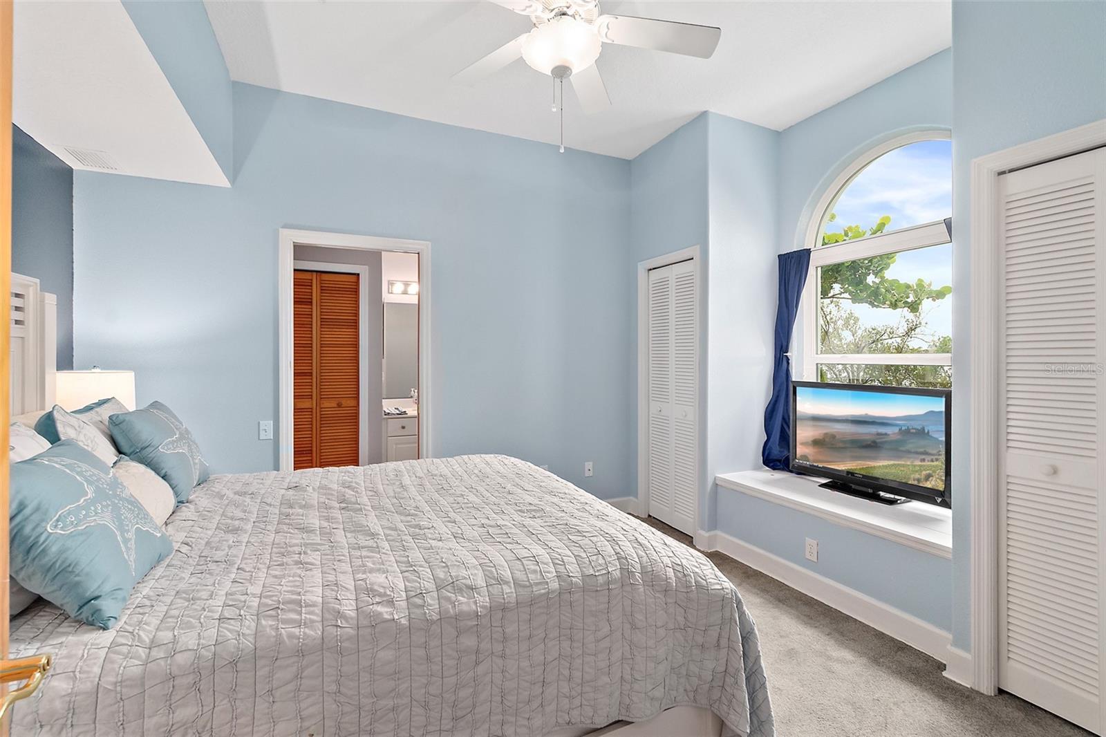 SUNRISE BEACH - Residential