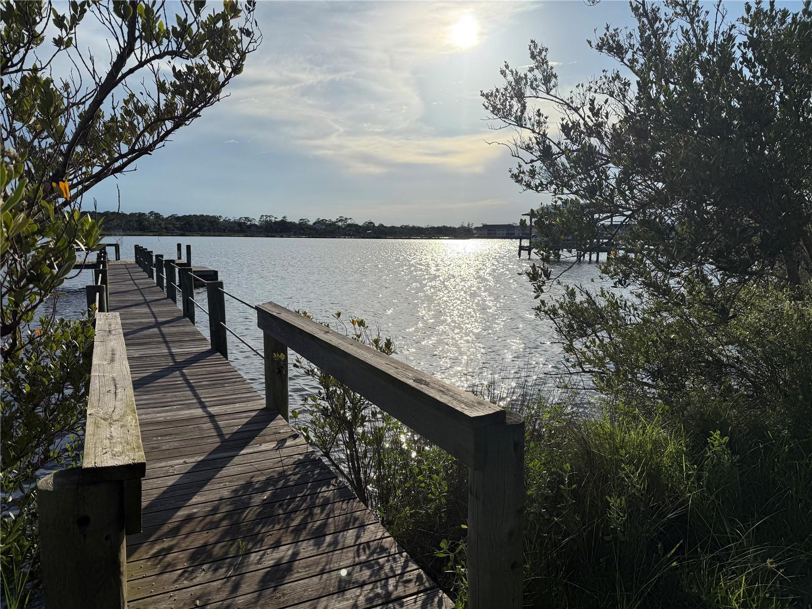 SUNRISE BEACH - Residential