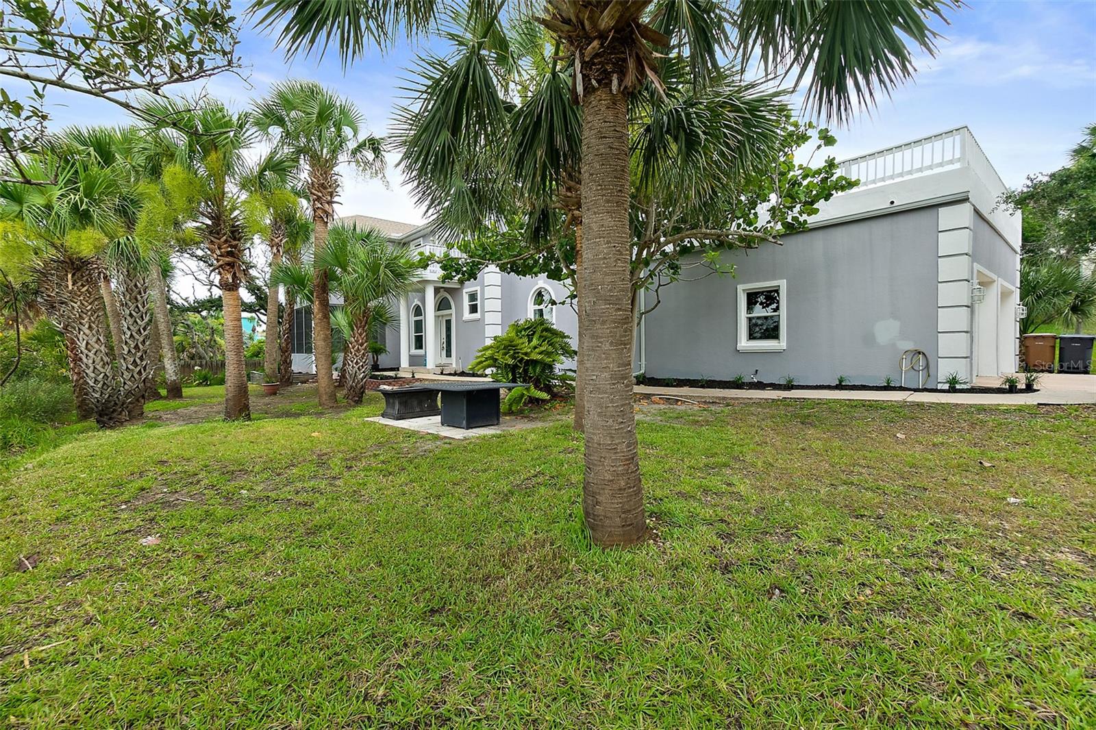 SUNRISE BEACH - Residential
