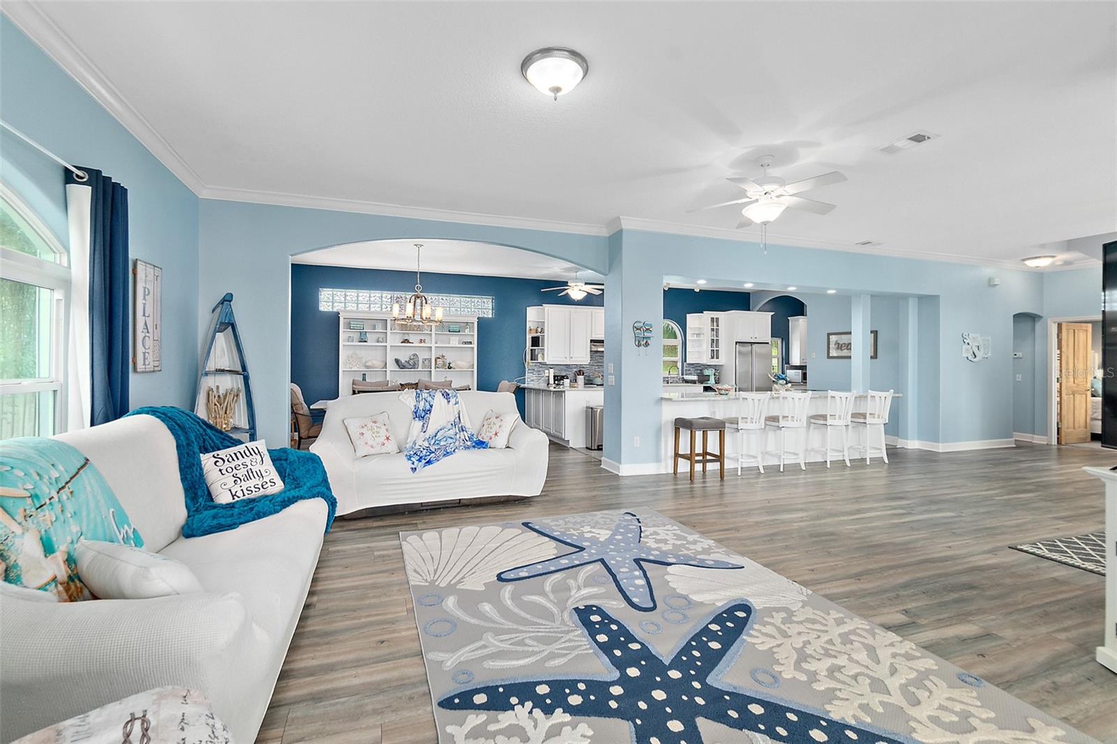 SUNRISE BEACH - Residential