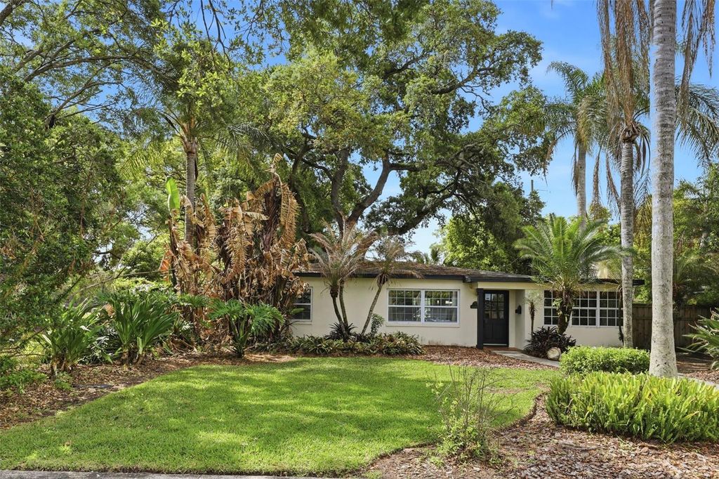 Photo of 2518 Weber Street, Orlando, FL 32803 (MLS # O6399353)