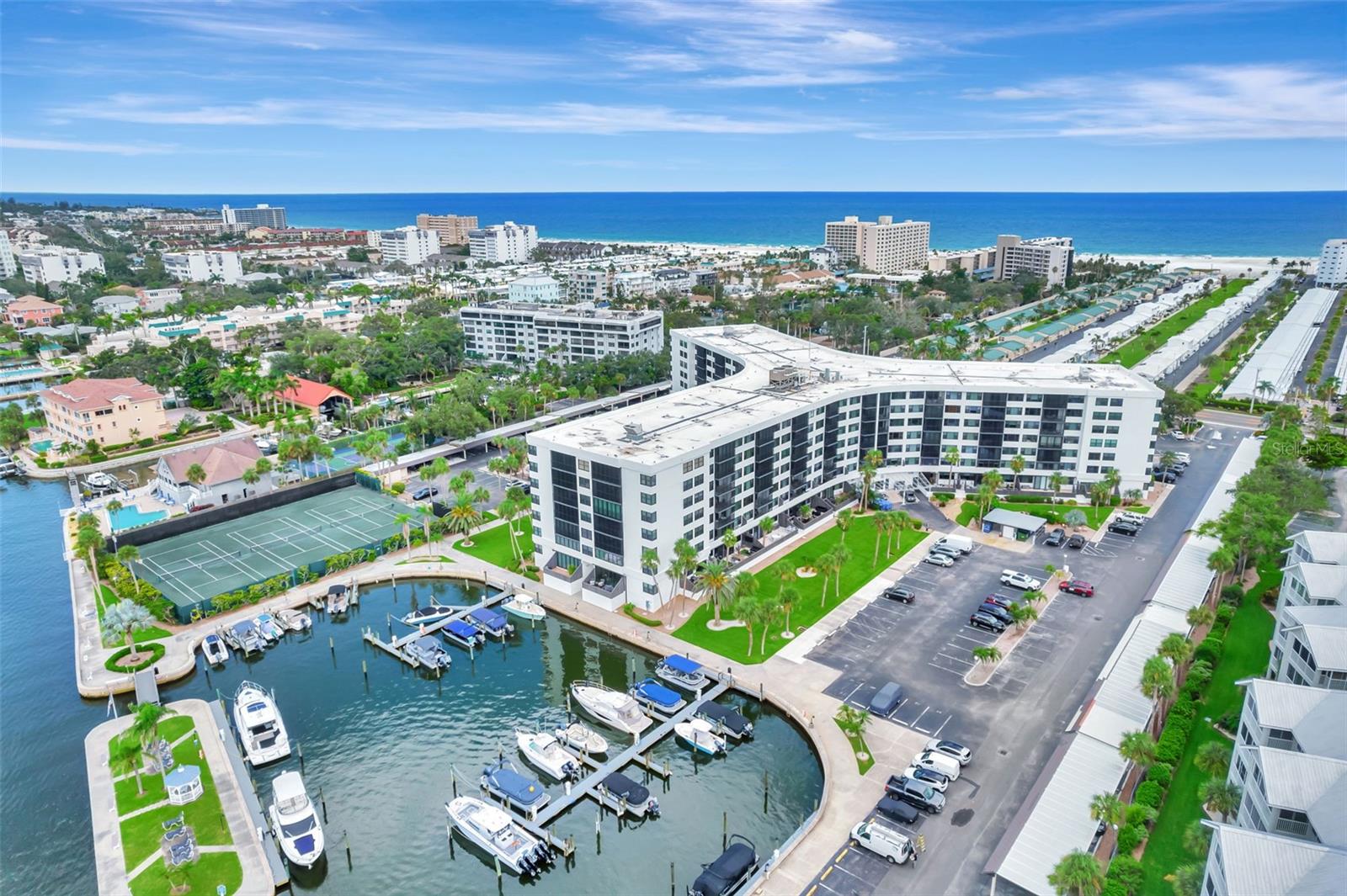 HARBOR TOWERS Y & R - Residential