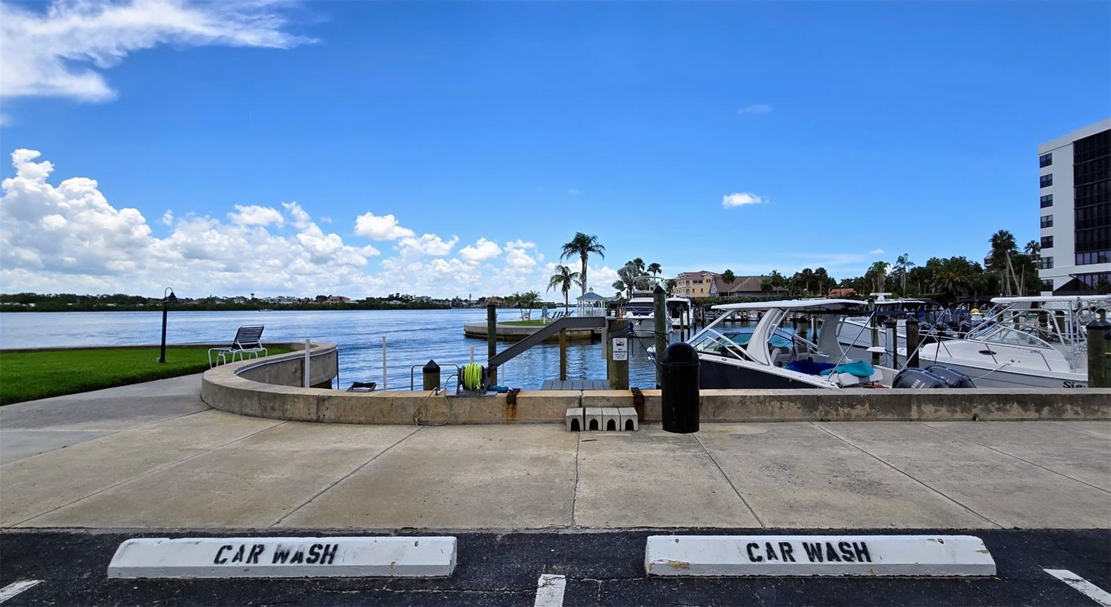 HARBOR TOWERS Y & R - Residential