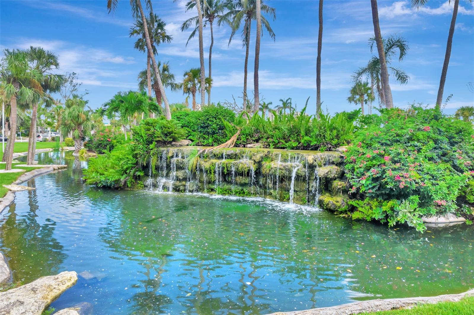 HARBOR TOWERS Y & R - Residential