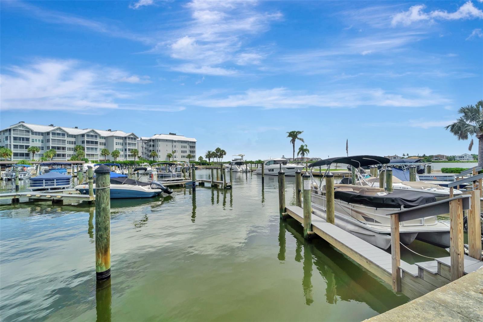 HARBOR TOWERS Y & R - Residential