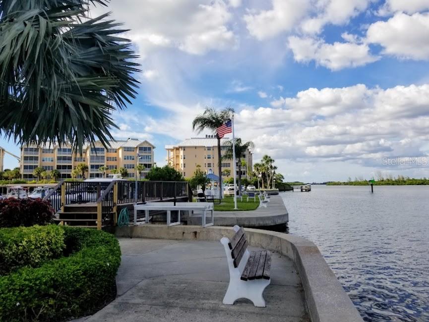 HARBOR TOWERS Y & R - Residential