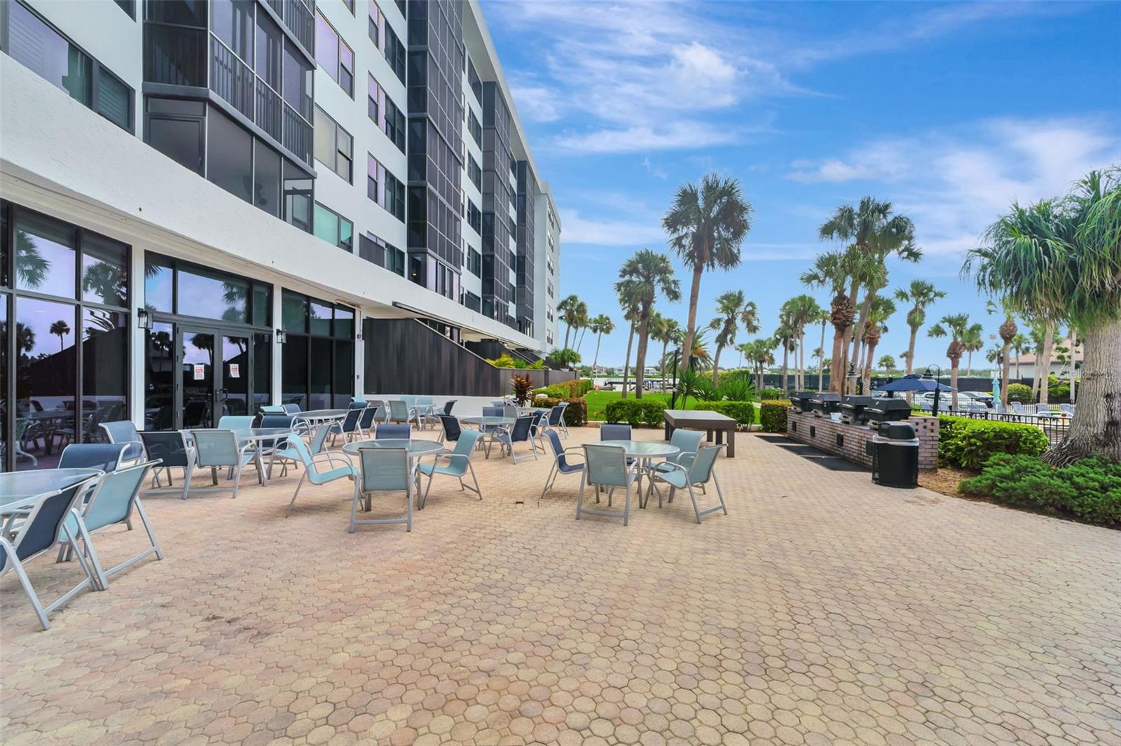 HARBOR TOWERS Y & R - Residential