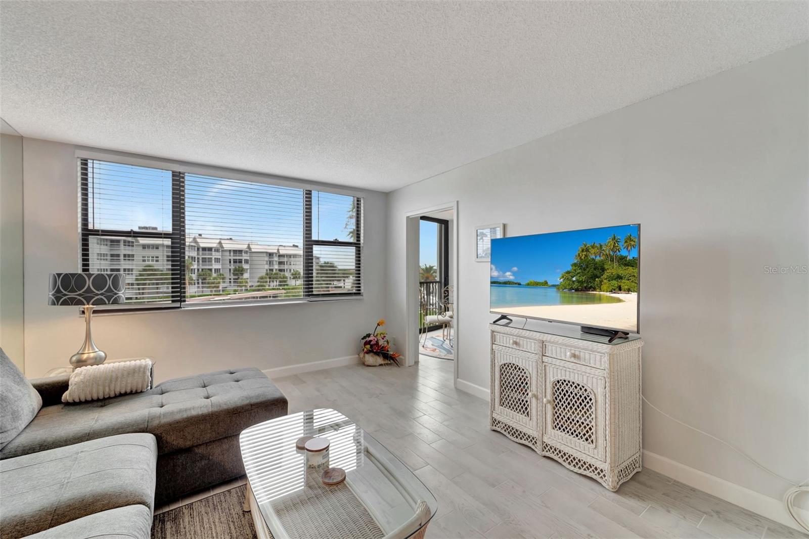 HARBOR TOWERS Y & R - Residential