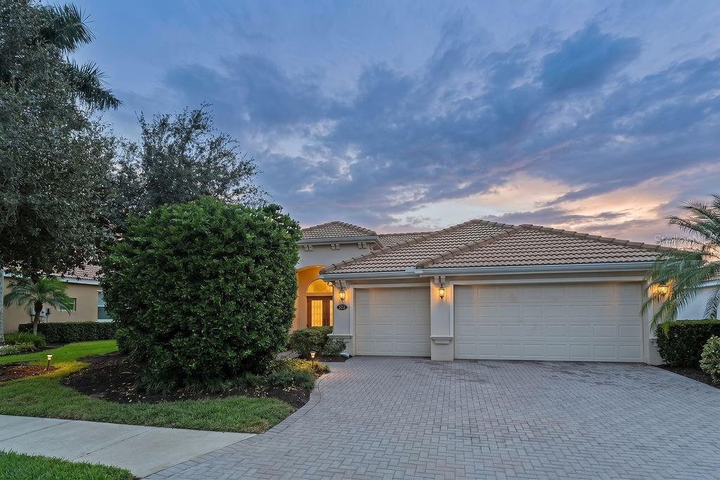 Photo of 522 River Crane Street, Bradenton, FL 34212 (MLS # V4951702)