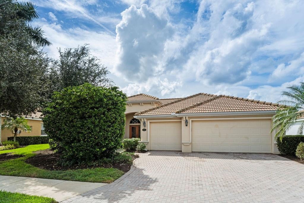 522 RIVER CRANE STREET, BRADENTON, FL, 34212 4 522 RIVER CRANE STREET