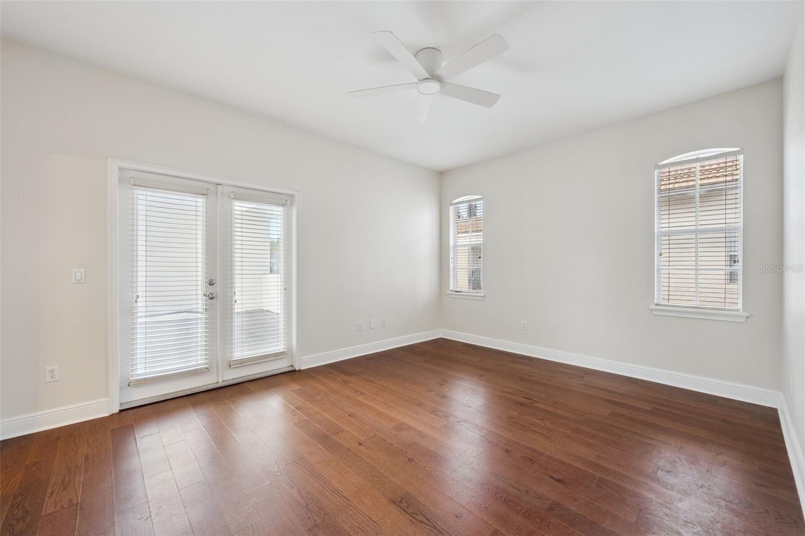 GOLFVIEW VILLAS - Residential