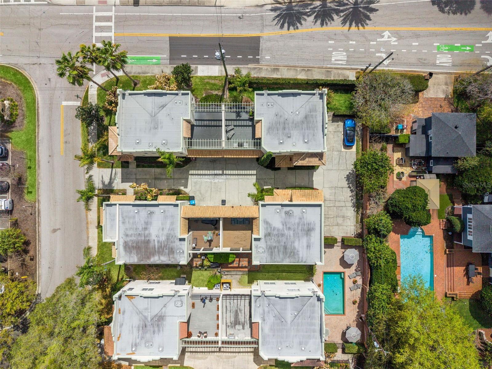 GOLFVIEW VILLAS - Residential