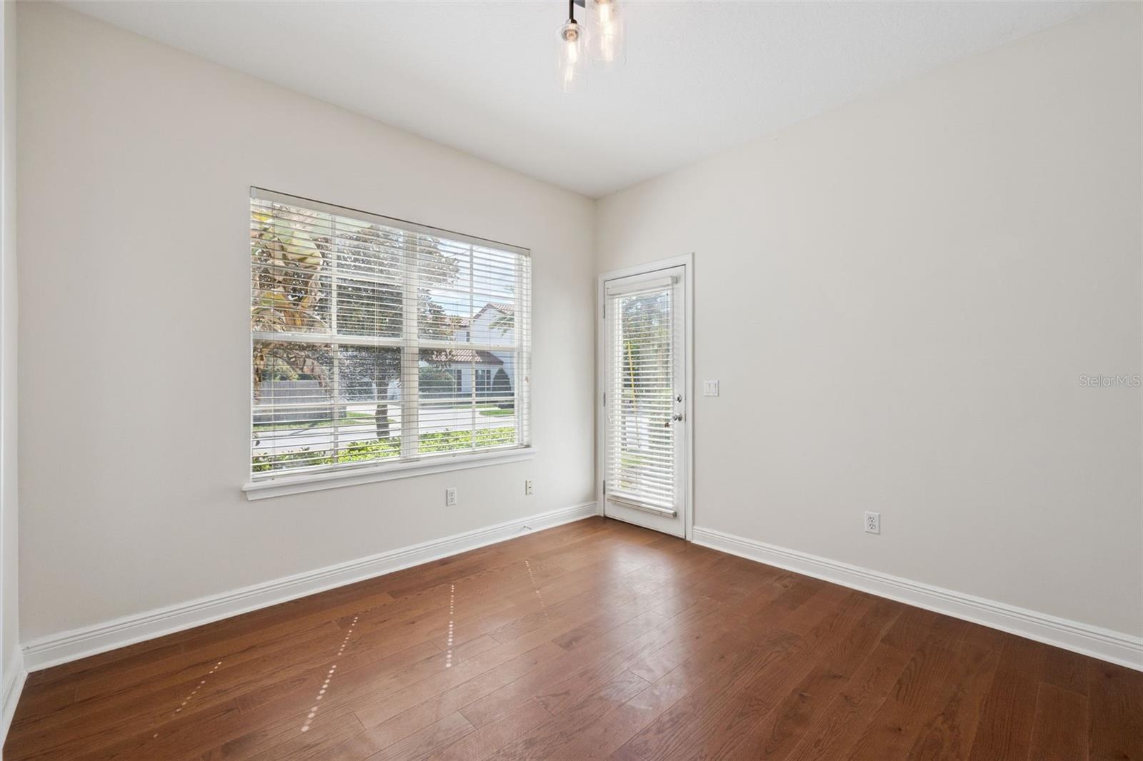 GOLFVIEW VILLAS - Residential