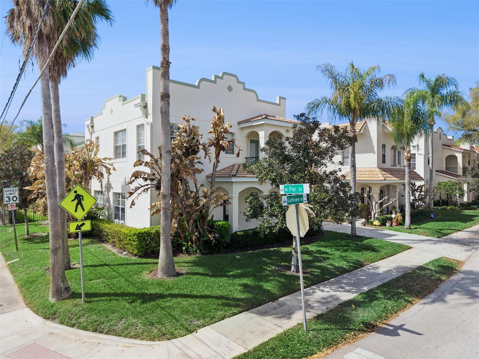 GOLFVIEW VILLAS - Residential