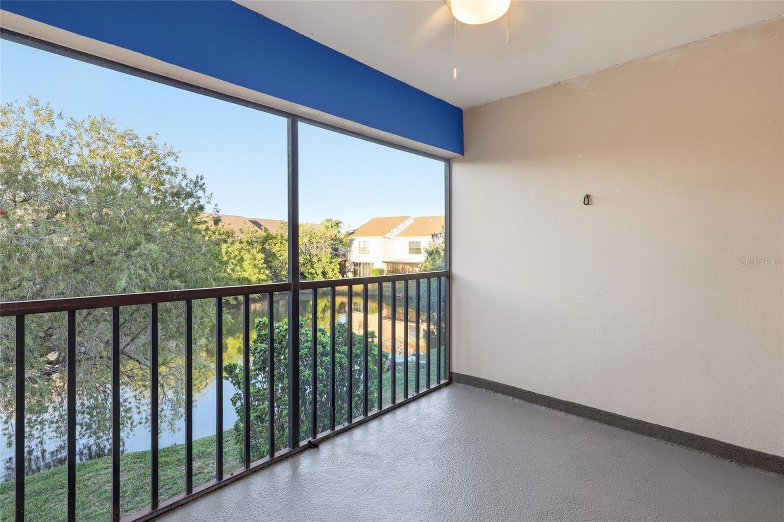 BORDEAUX VILLAGE - Residential