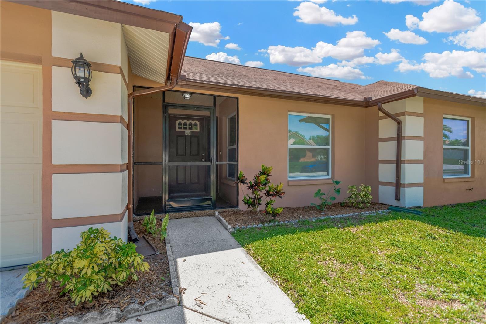 1604 DUSTY ROSE LANE