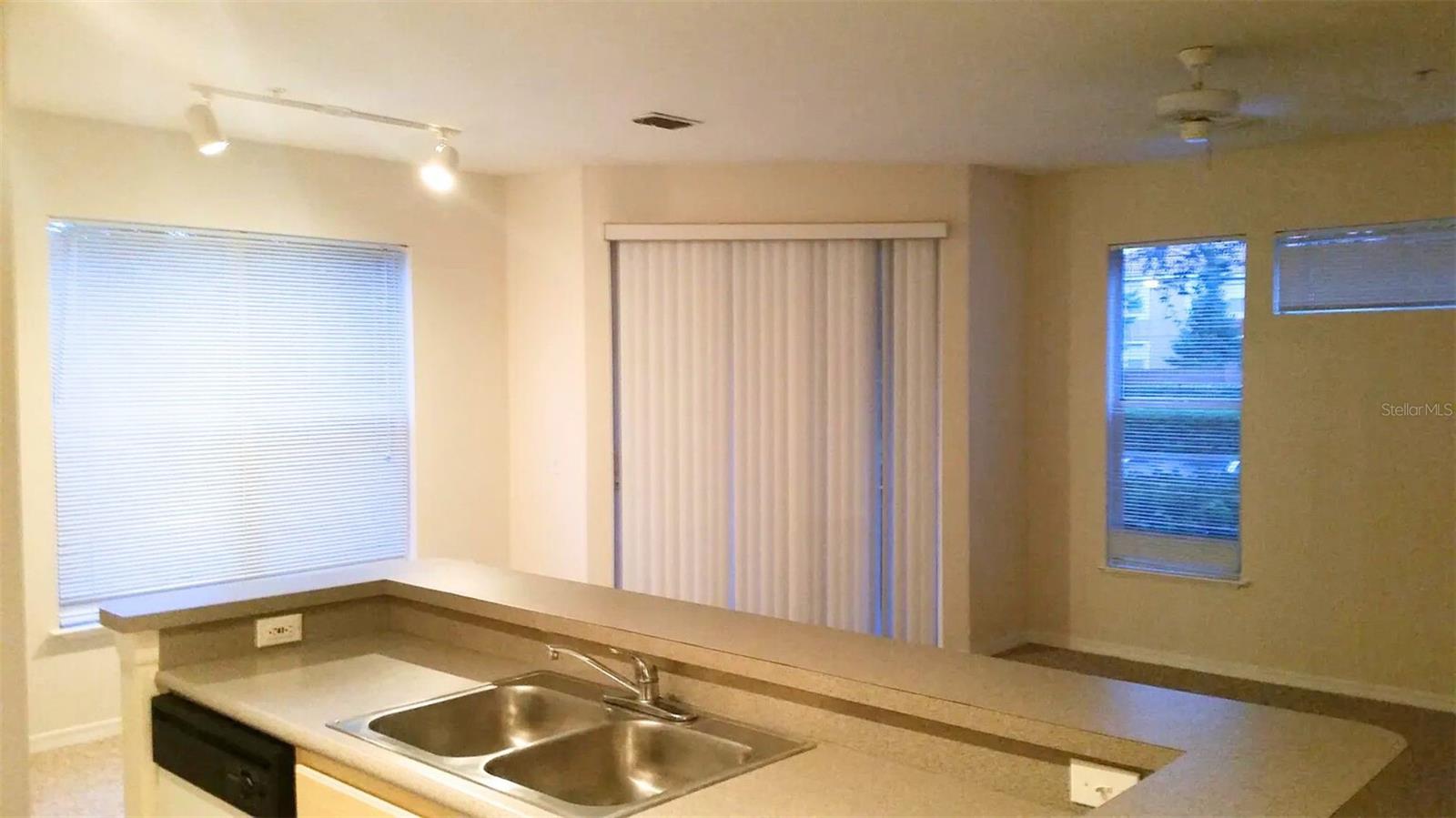 VISCONTI WEST CONDO - Residential Lease