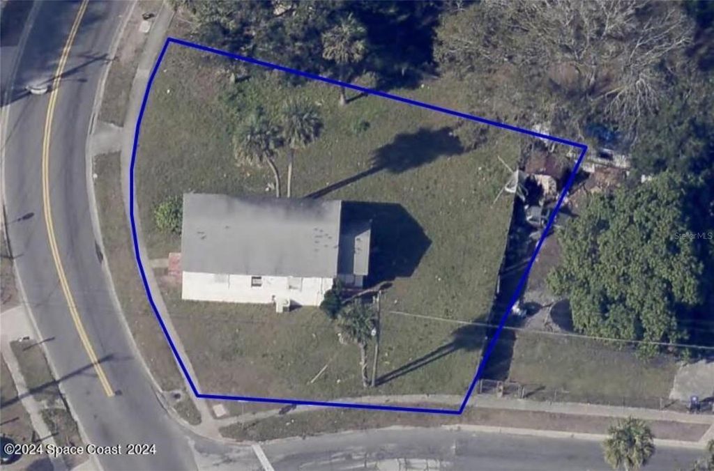 Photo of 929 S Deleon Avenue, Titusville, FL 32780 (MLS # O6401001)