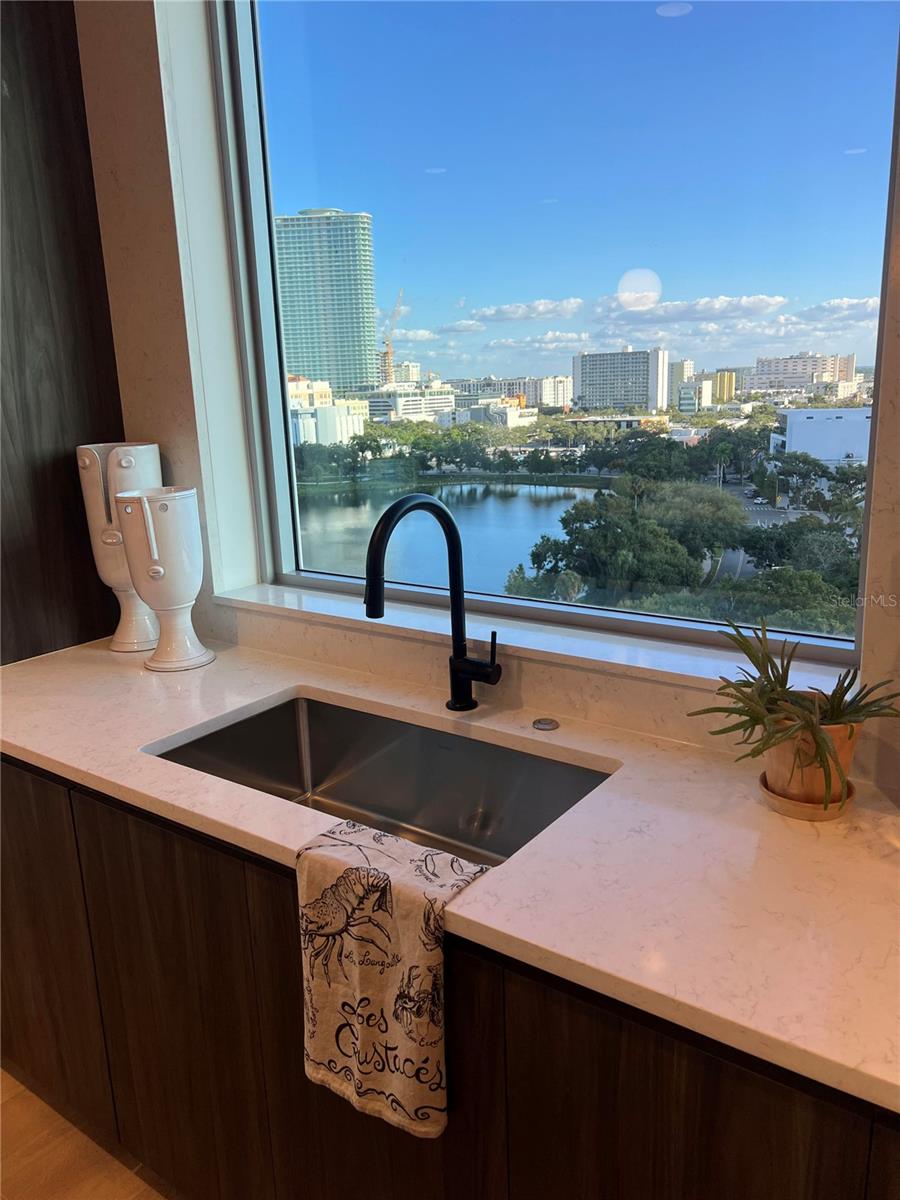 REFLECTION CONDO - Residential