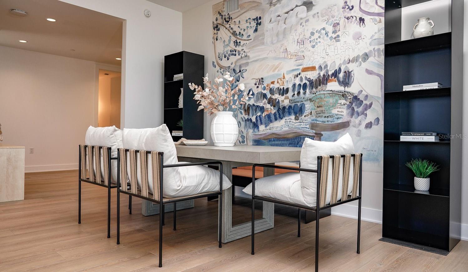 REFLECTION CONDO - Residential