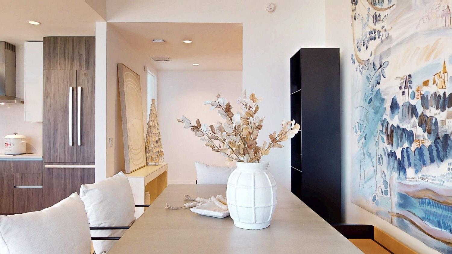 REFLECTION CONDO - Residential