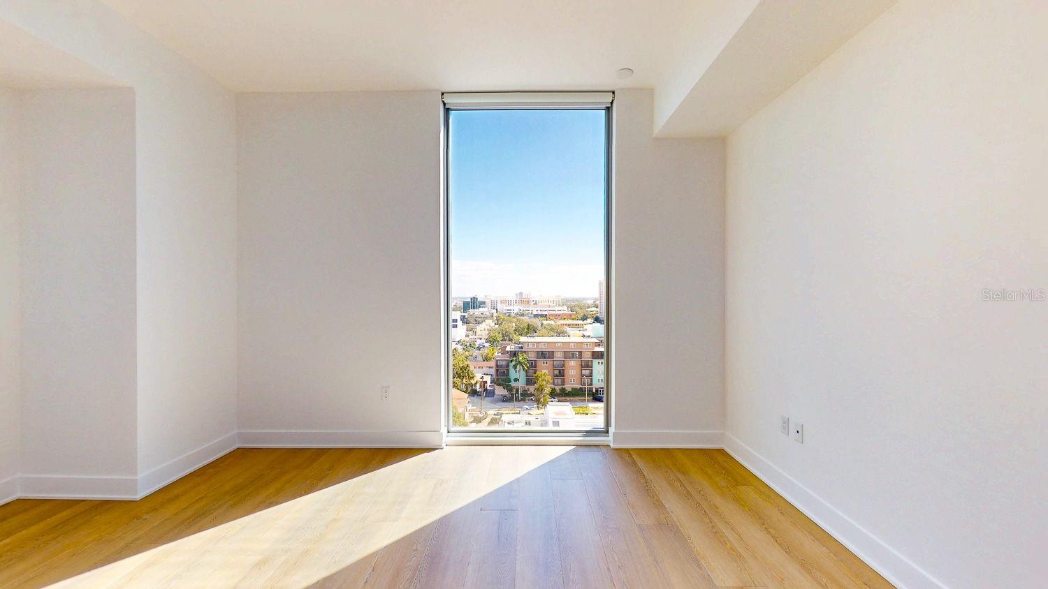 REFLECTION CONDO - Residential