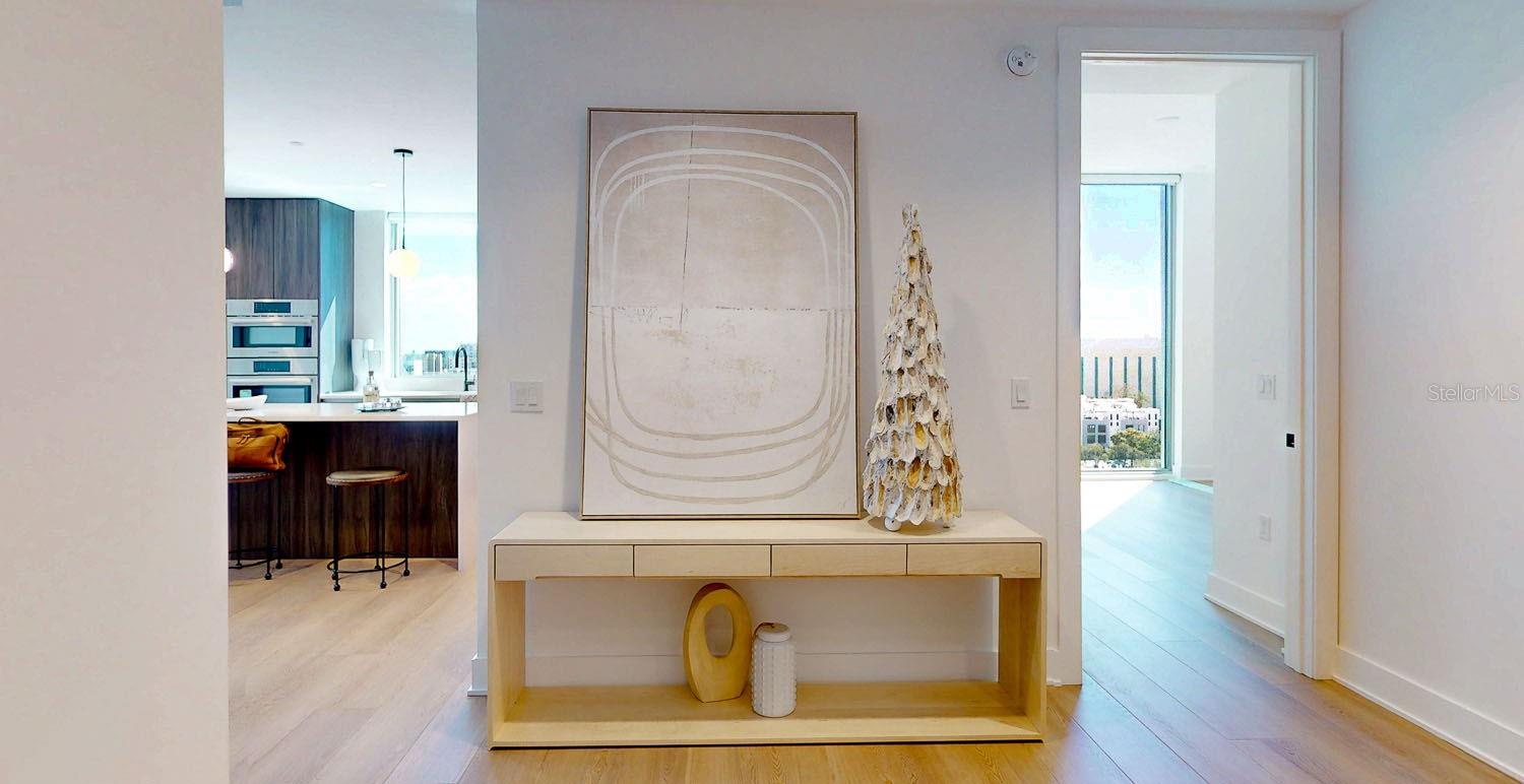 REFLECTION CONDO - Residential