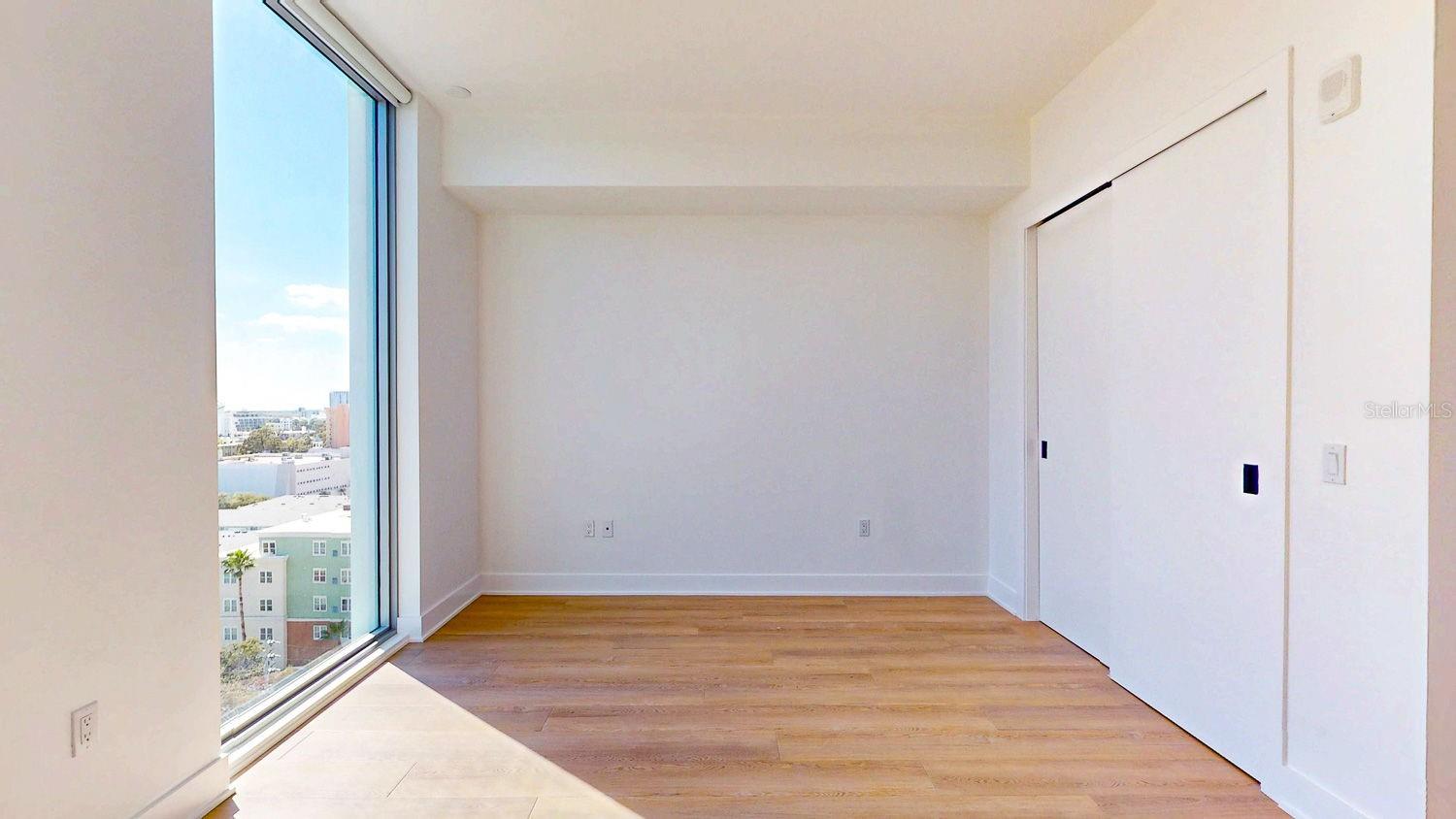 REFLECTION CONDO - Residential