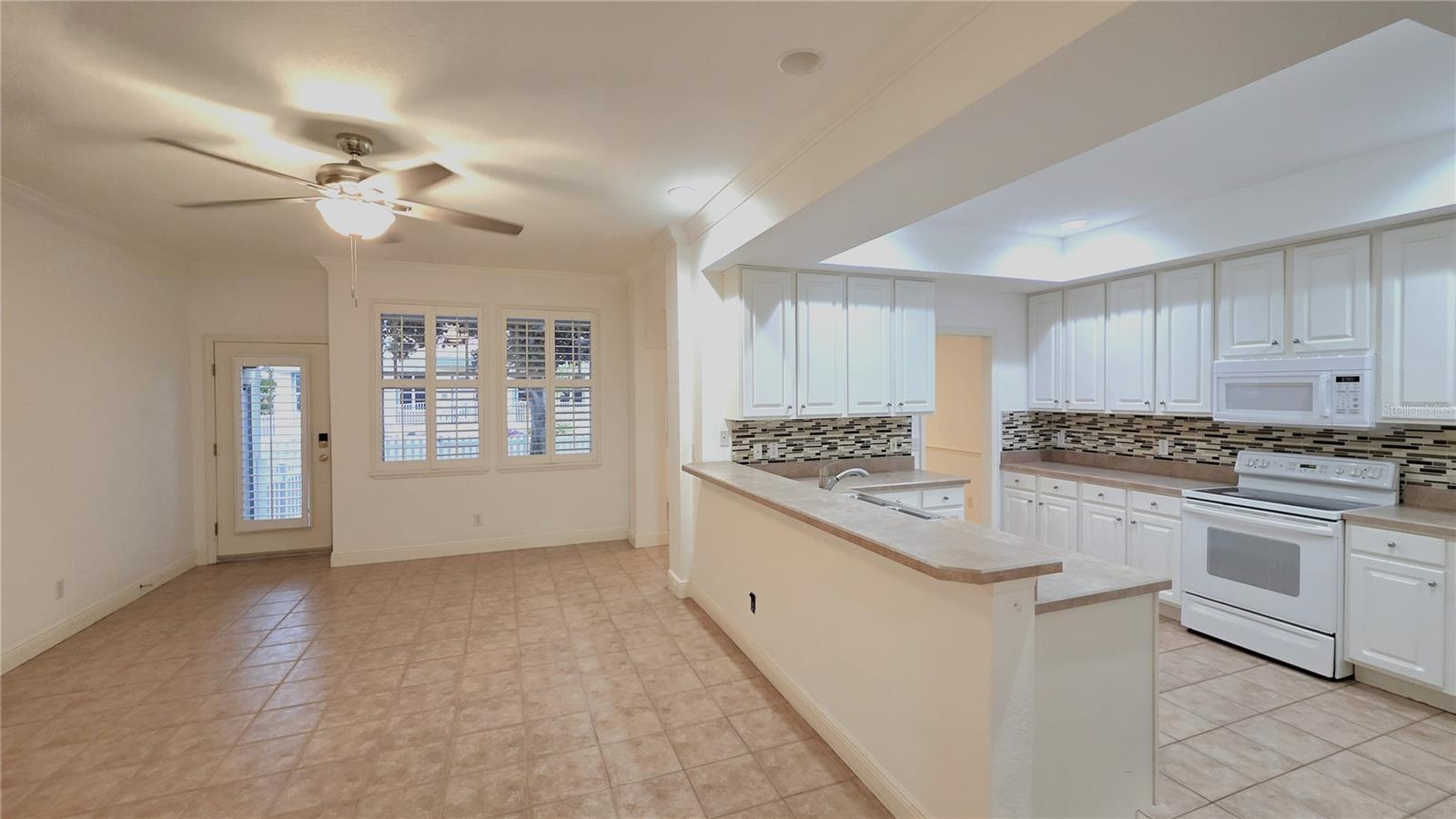 WEST BAY VILLAGE - Residential Lease