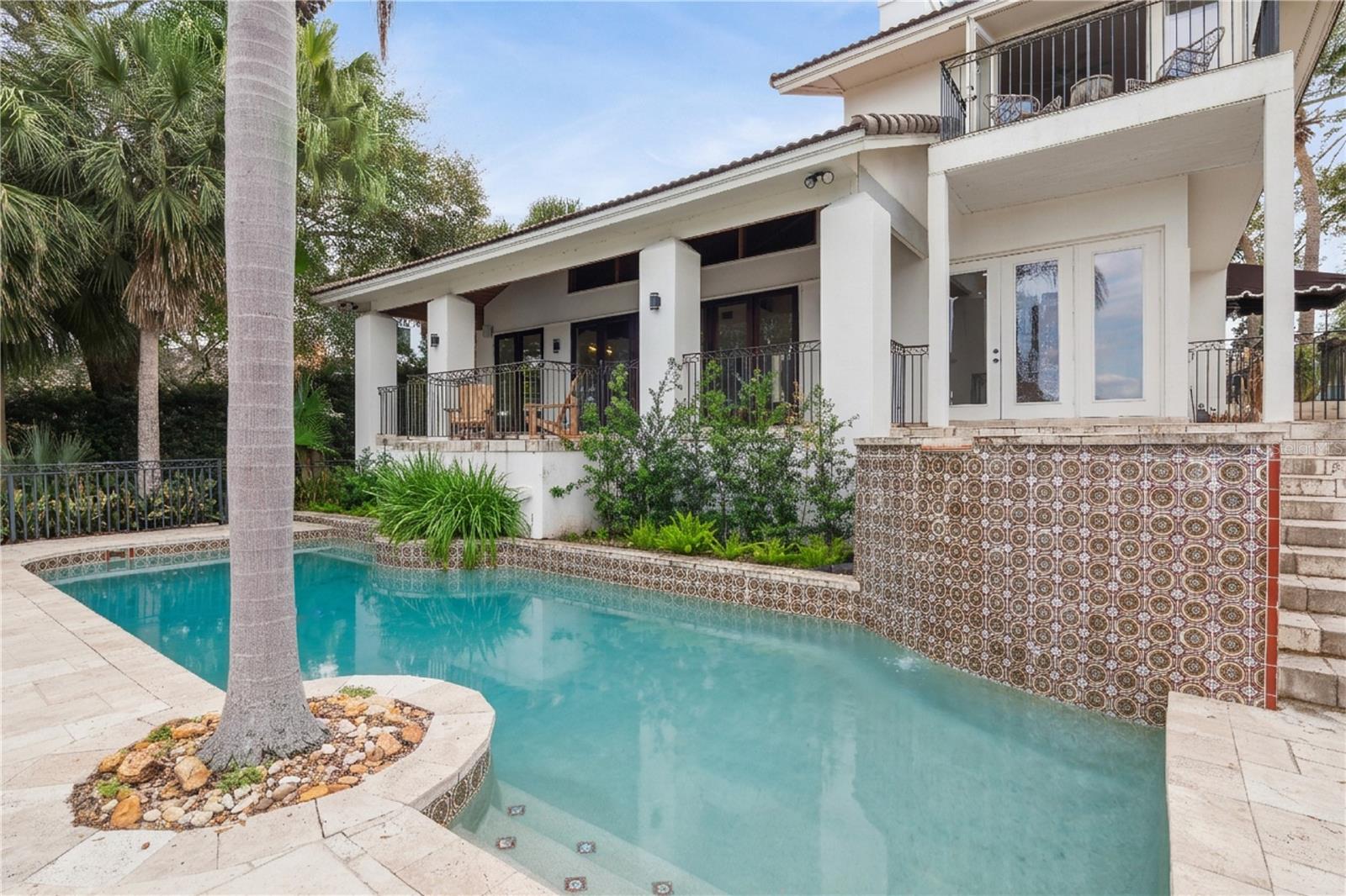 HIDDEN HARBOUR - Residential