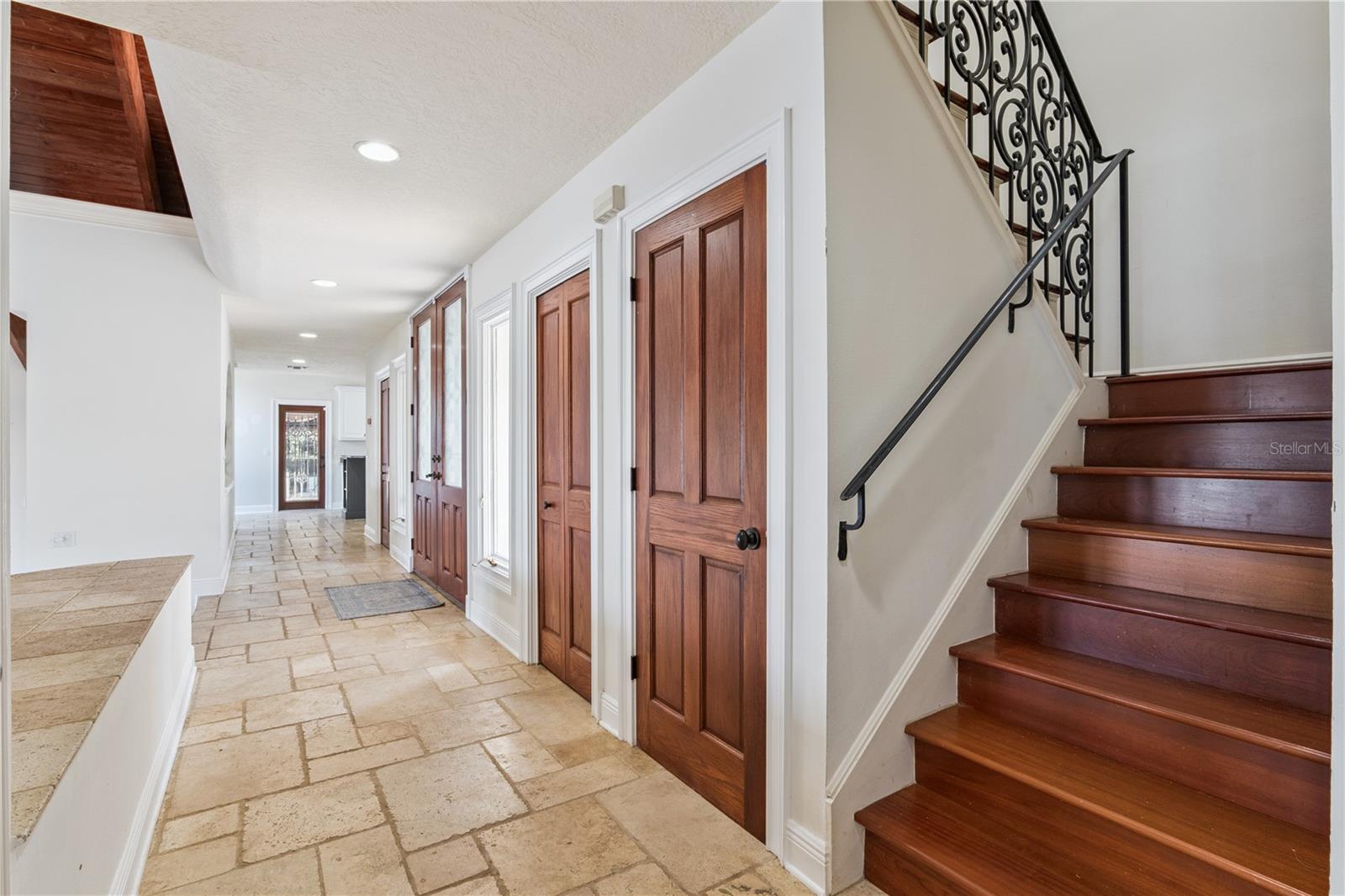 HIDDEN HARBOUR - Residential