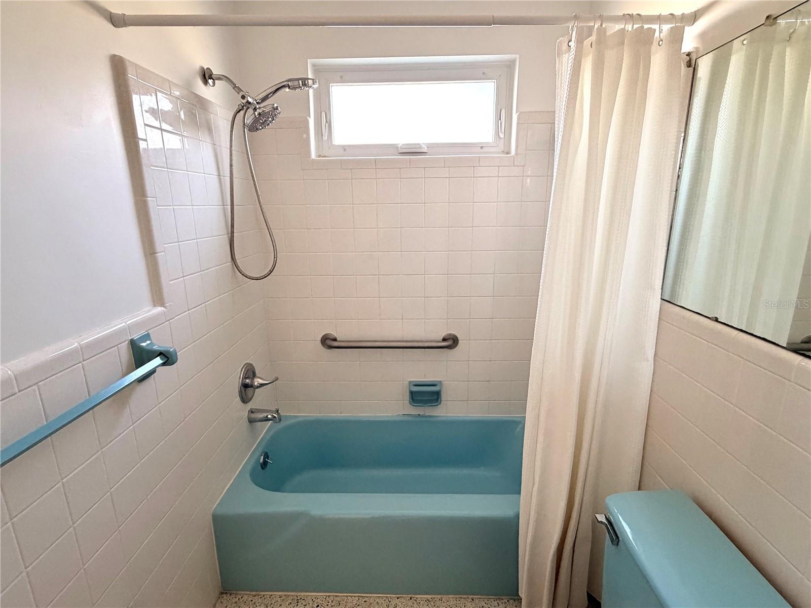 PLEASANT VIEW TERRACE 4TH ADD - Residential Lease