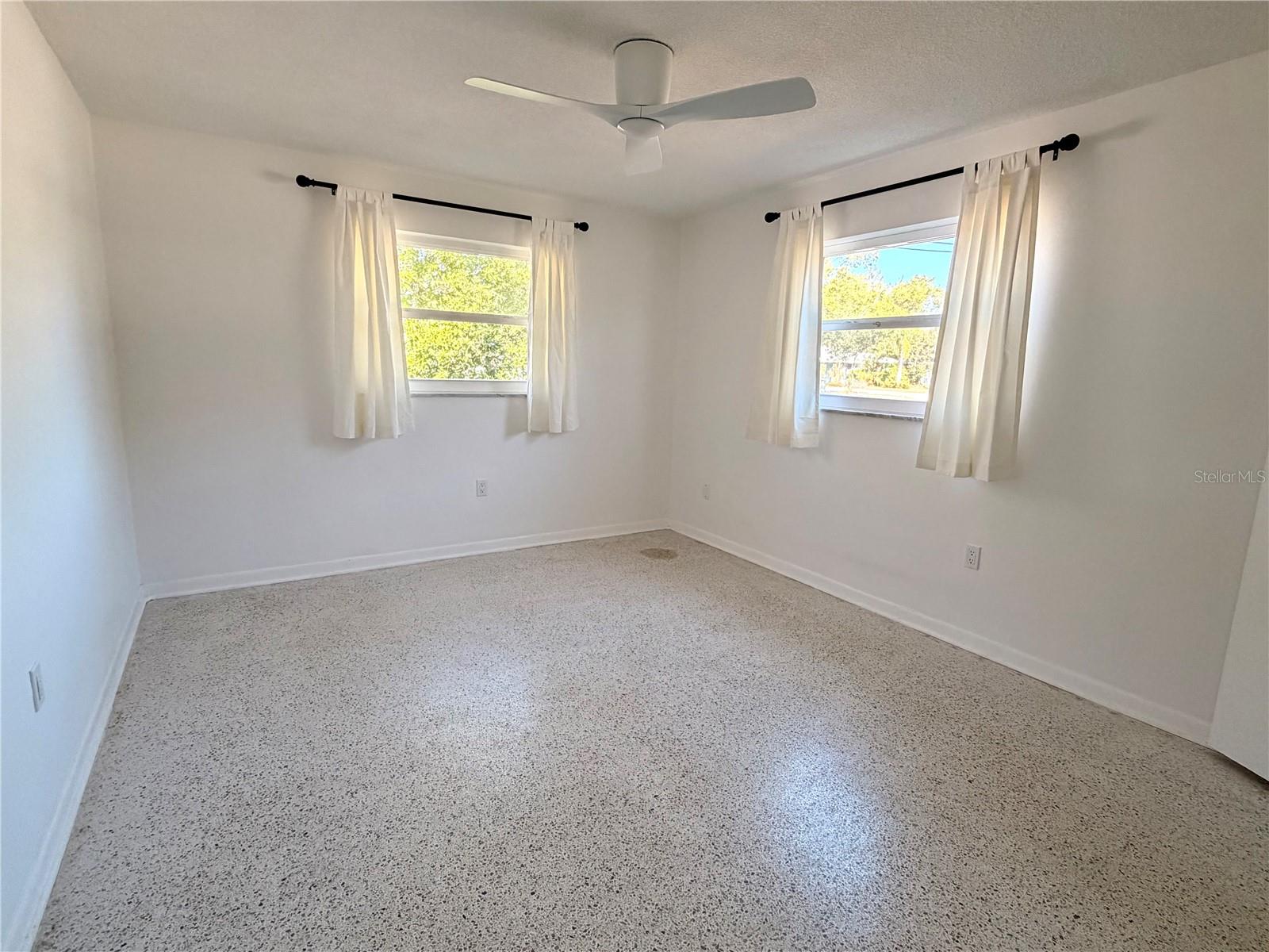 PLEASANT VIEW TERRACE 4TH ADD - Residential Lease