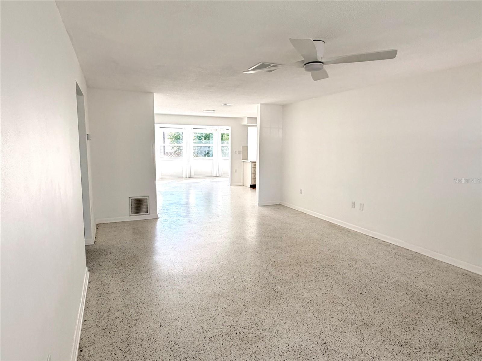 PLEASANT VIEW TERRACE 4TH ADD - Residential Lease