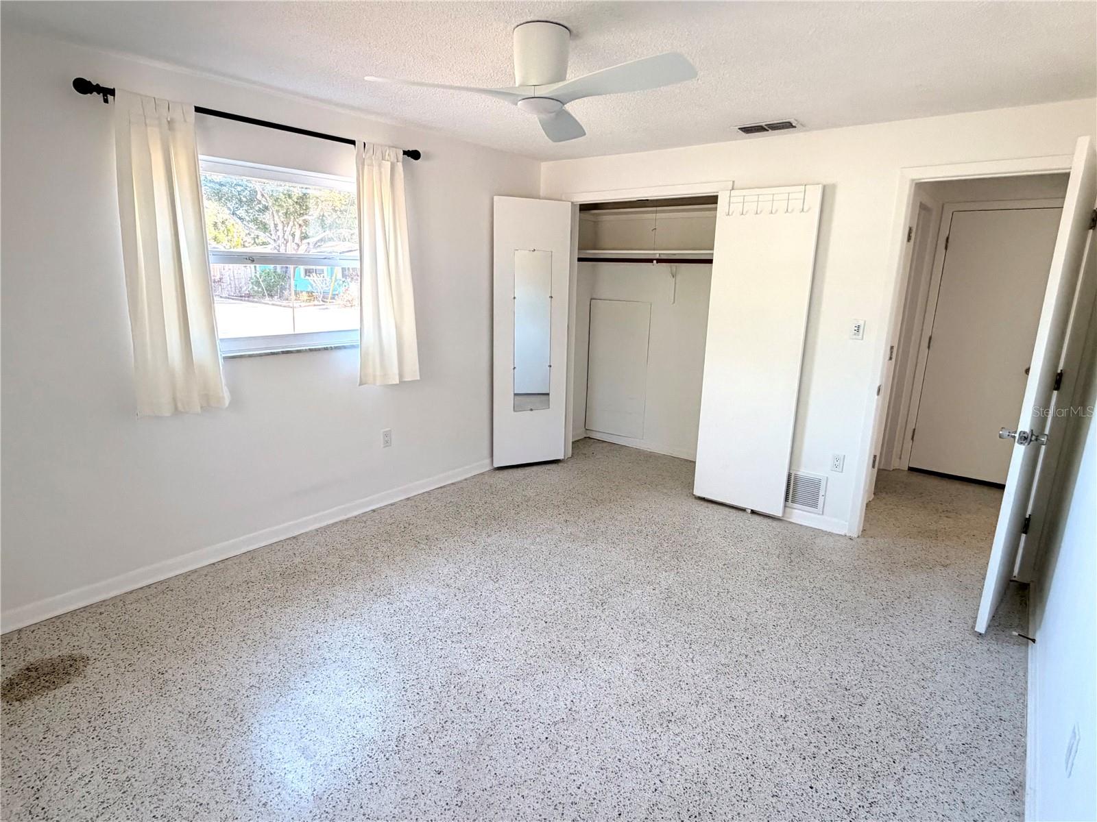 PLEASANT VIEW TERRACE 4TH ADD - Residential Lease