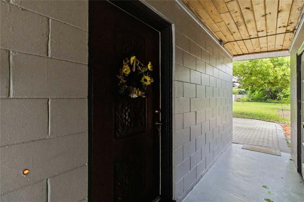 Photo of 407 S Sunland Drive, Sanford, FL 32773 (MLS # O6428958)