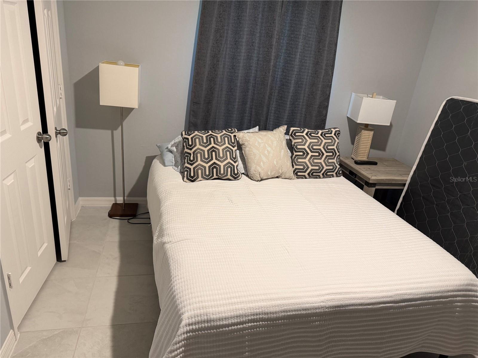 1573 - PORT CHARLOTTE SUB 26 - Residential Lease