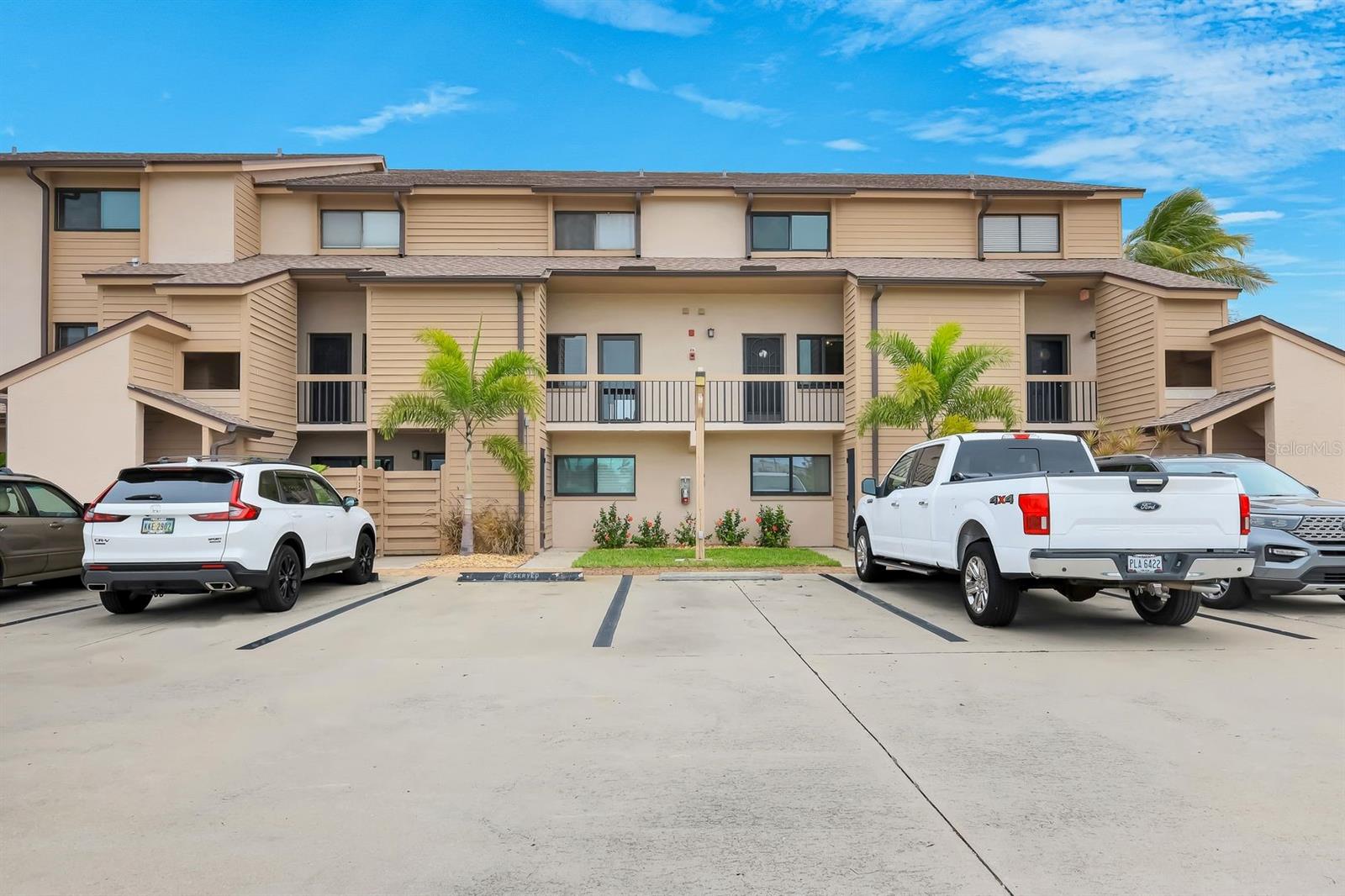 SPORTSMANS COVE - Residential