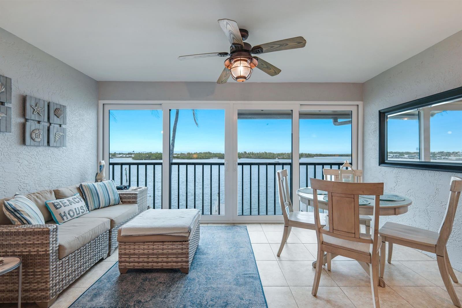 894 BUTTONWOOD DRIVE 221