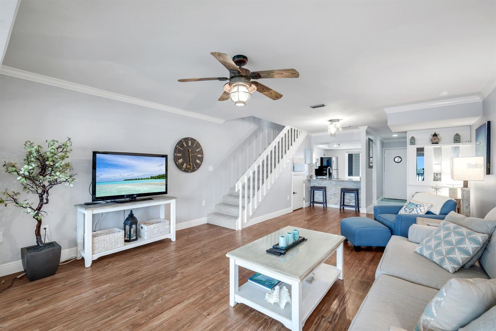 894 BUTTONWOOD DRIVE 221