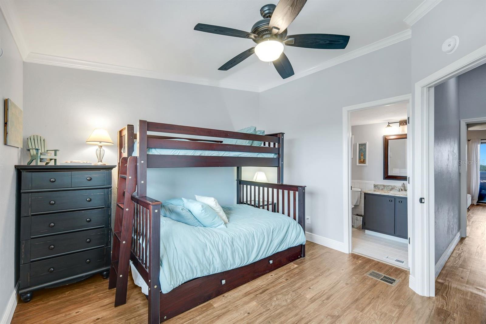 SPORTSMANS COVE - Residential