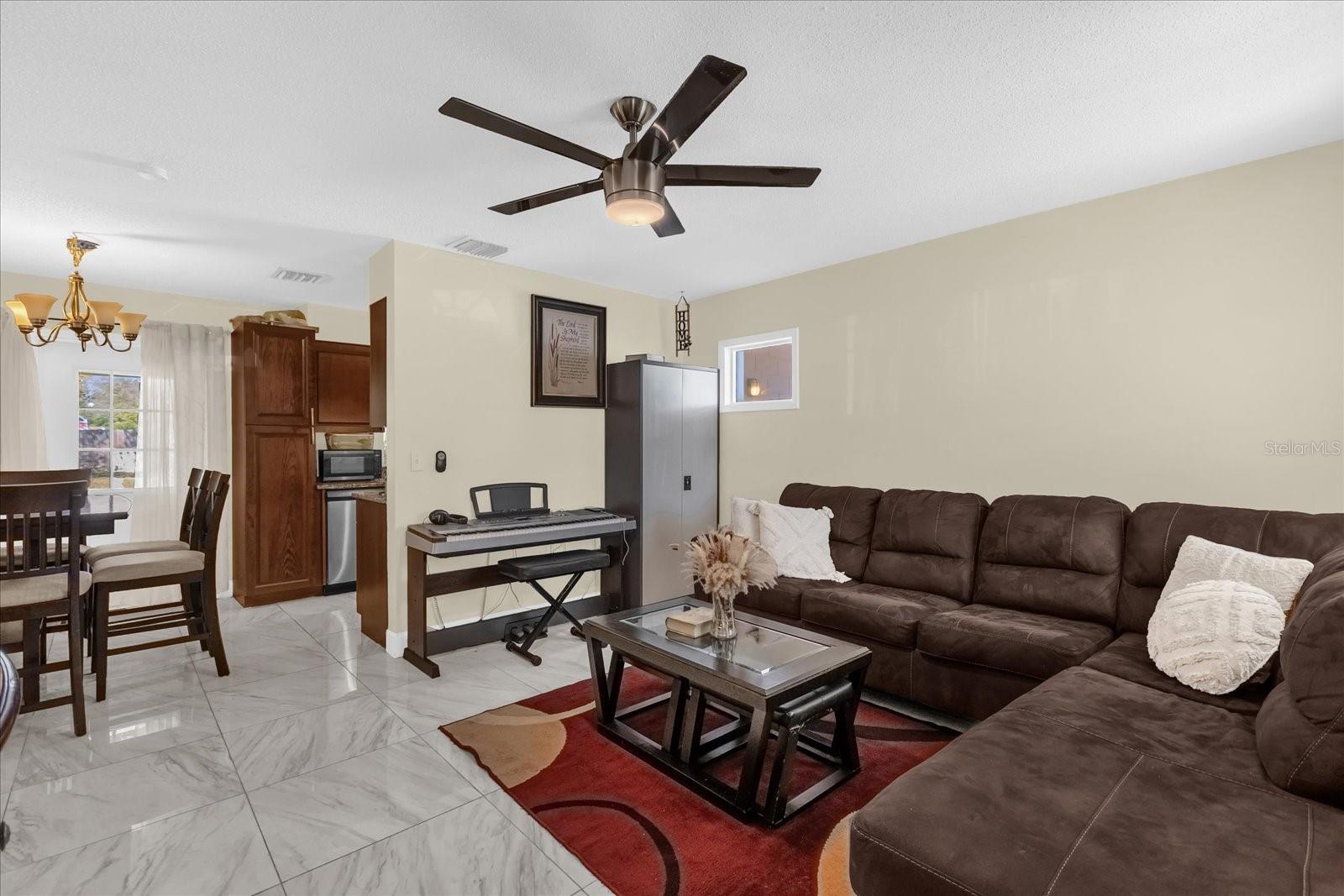 KINGSWOOD MANOR - Residential