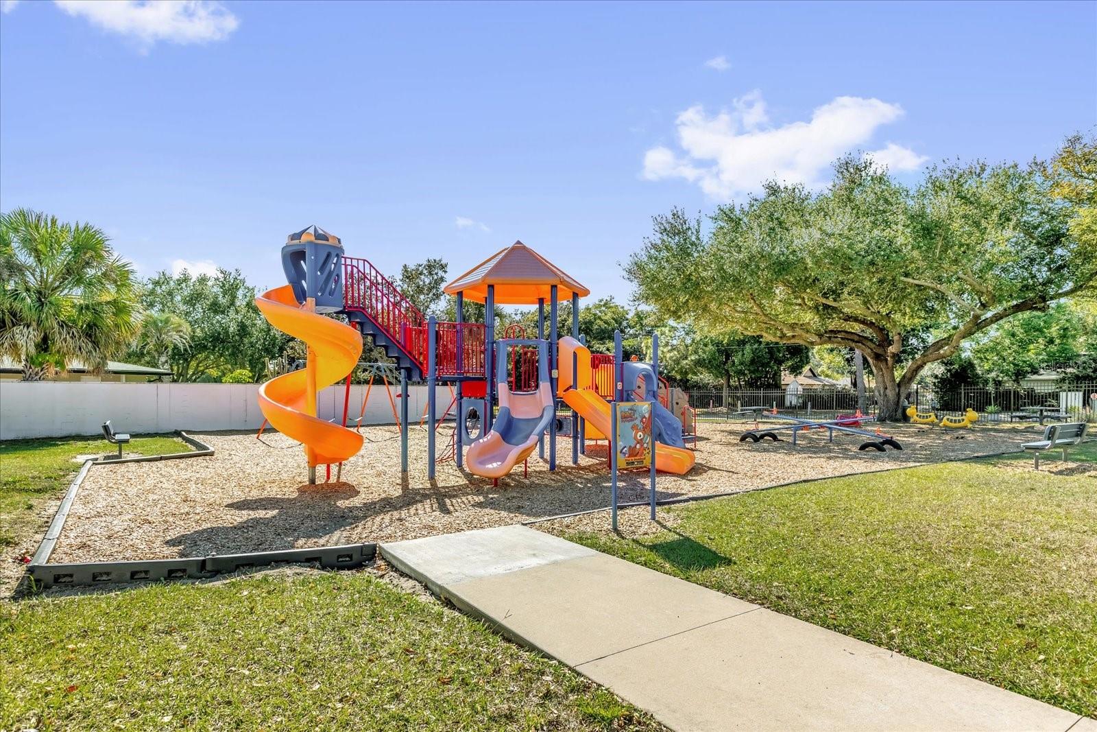 KINGSWOOD MANOR - Residential