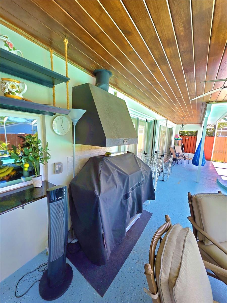 PART OF SW 1/4 OF SW 1/4 OF SEC 13-29-15 DESC FROM - Residential