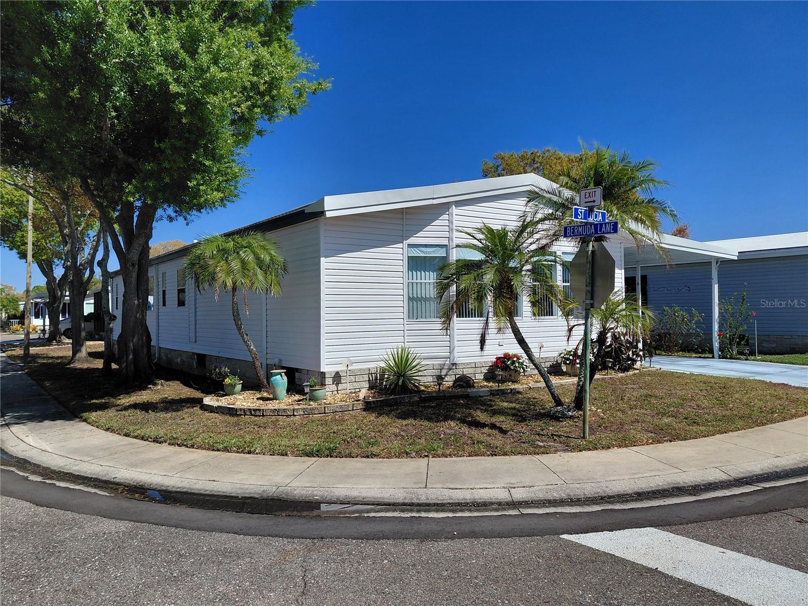 1001 STARKEY ROAD 704