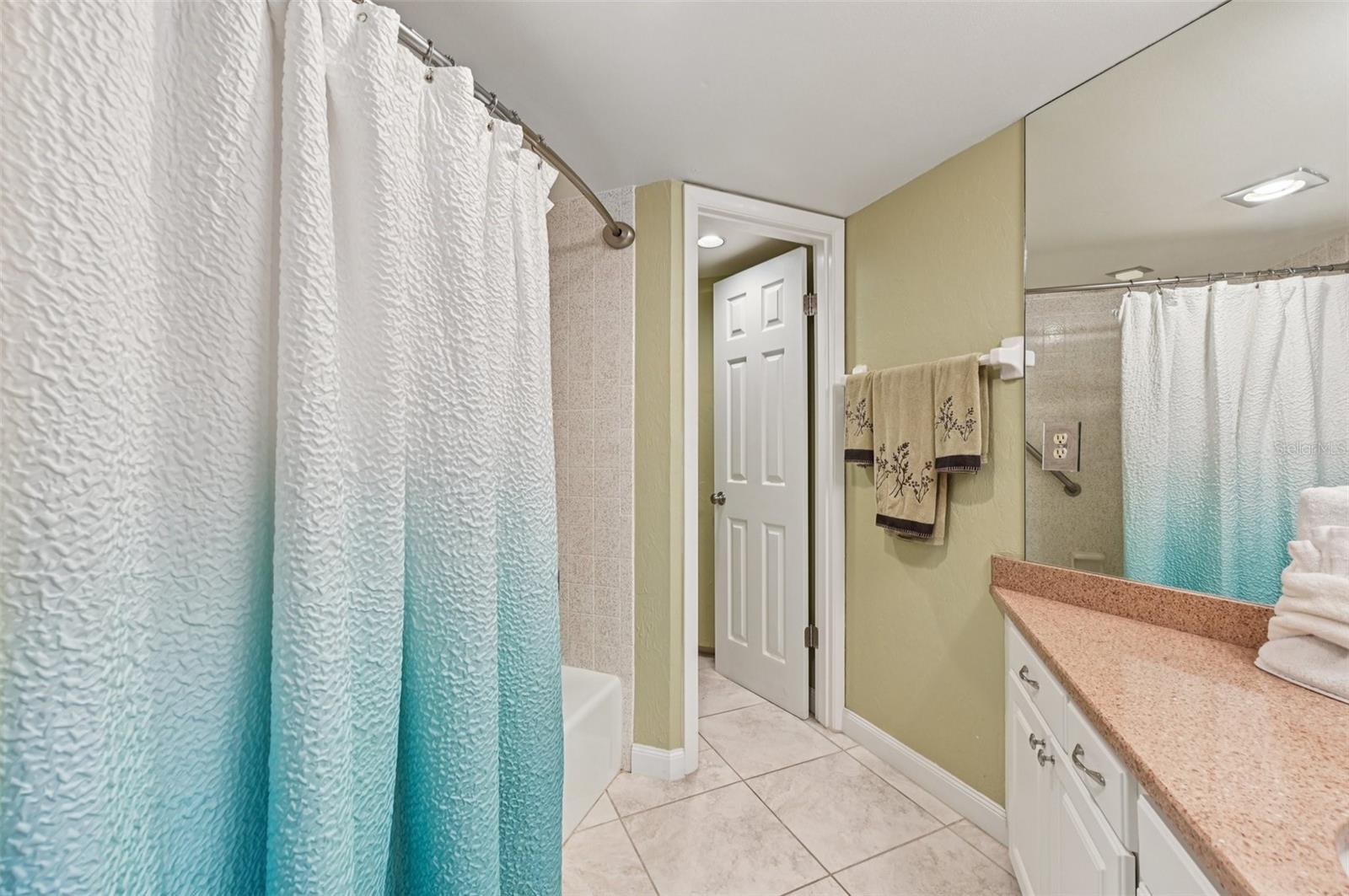 TORTUGA - Residential Lease