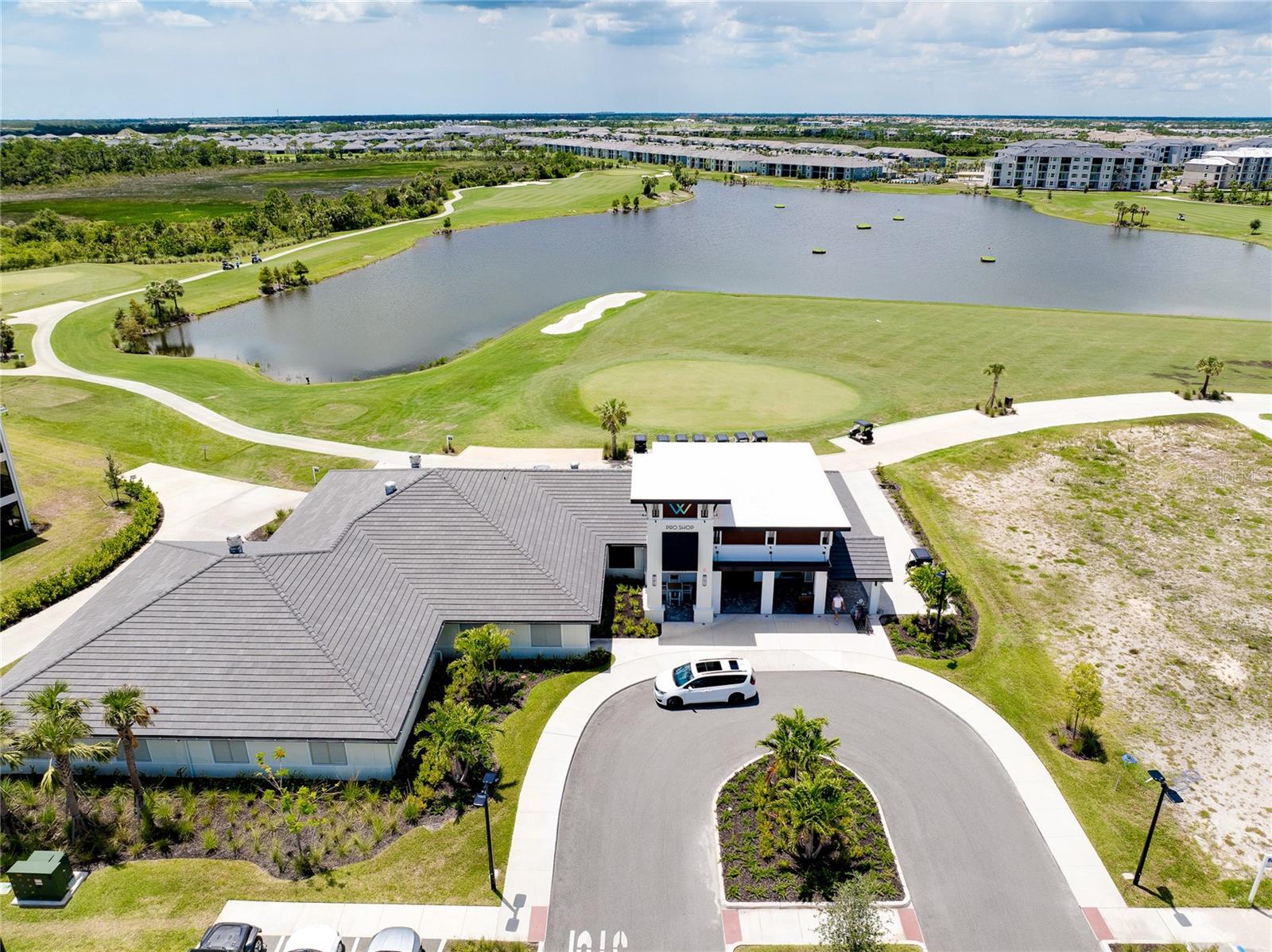 WELLEN PARK GOLF & COUNTRY CLUB - Residential