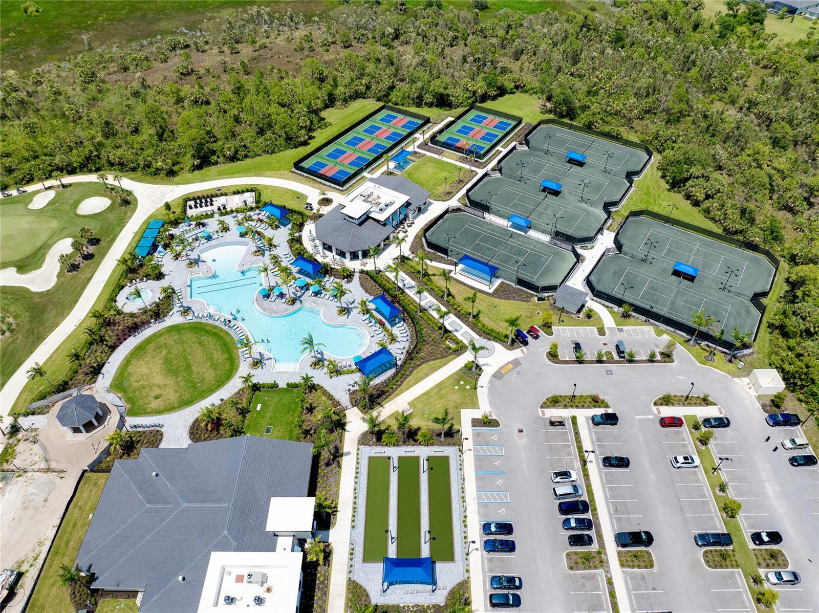 WELLEN PARK GOLF & COUNTRY CLUB - Residential
