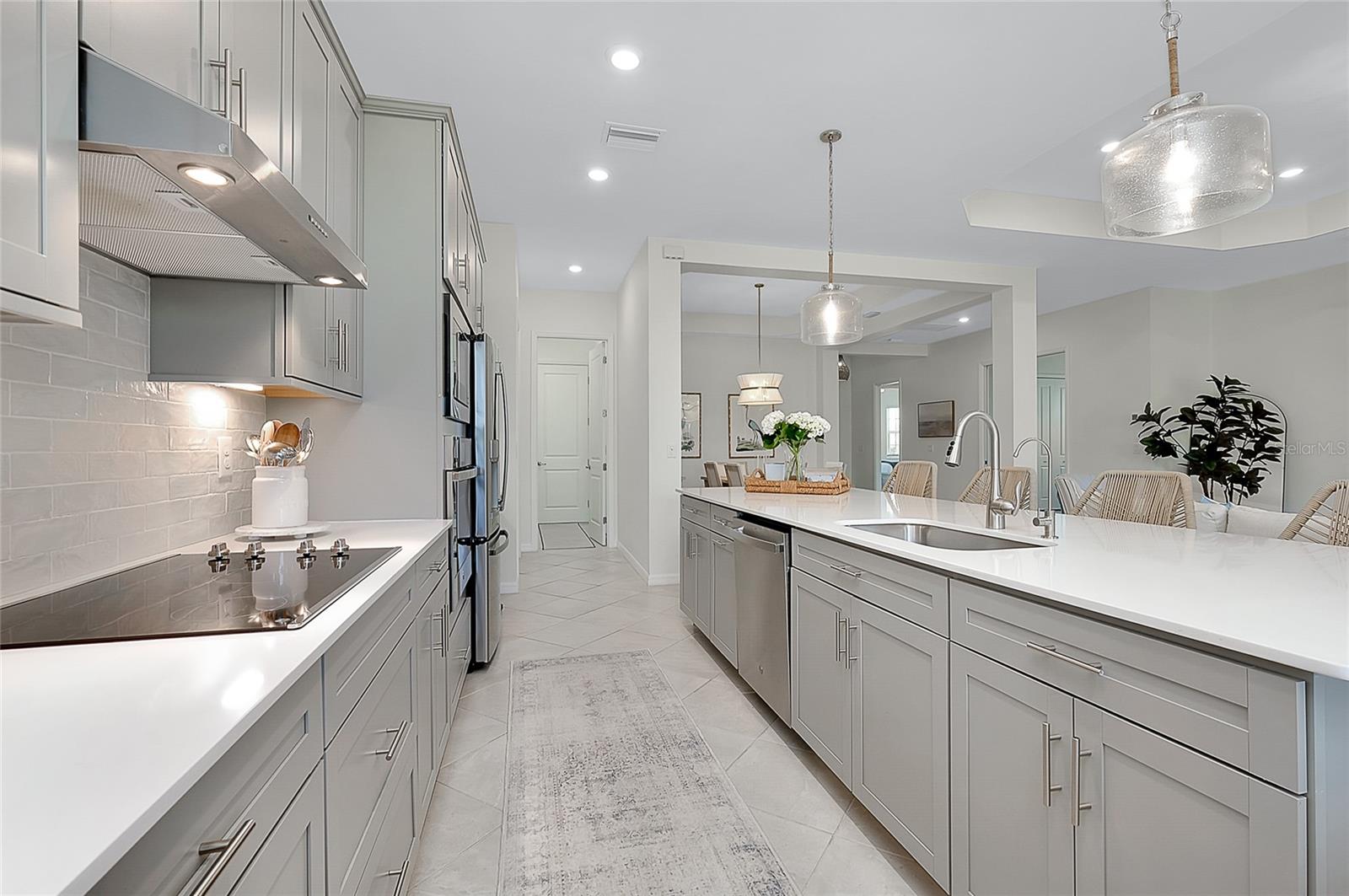 WELLEN PARK GOLF & COUNTRY CLUB - Residential