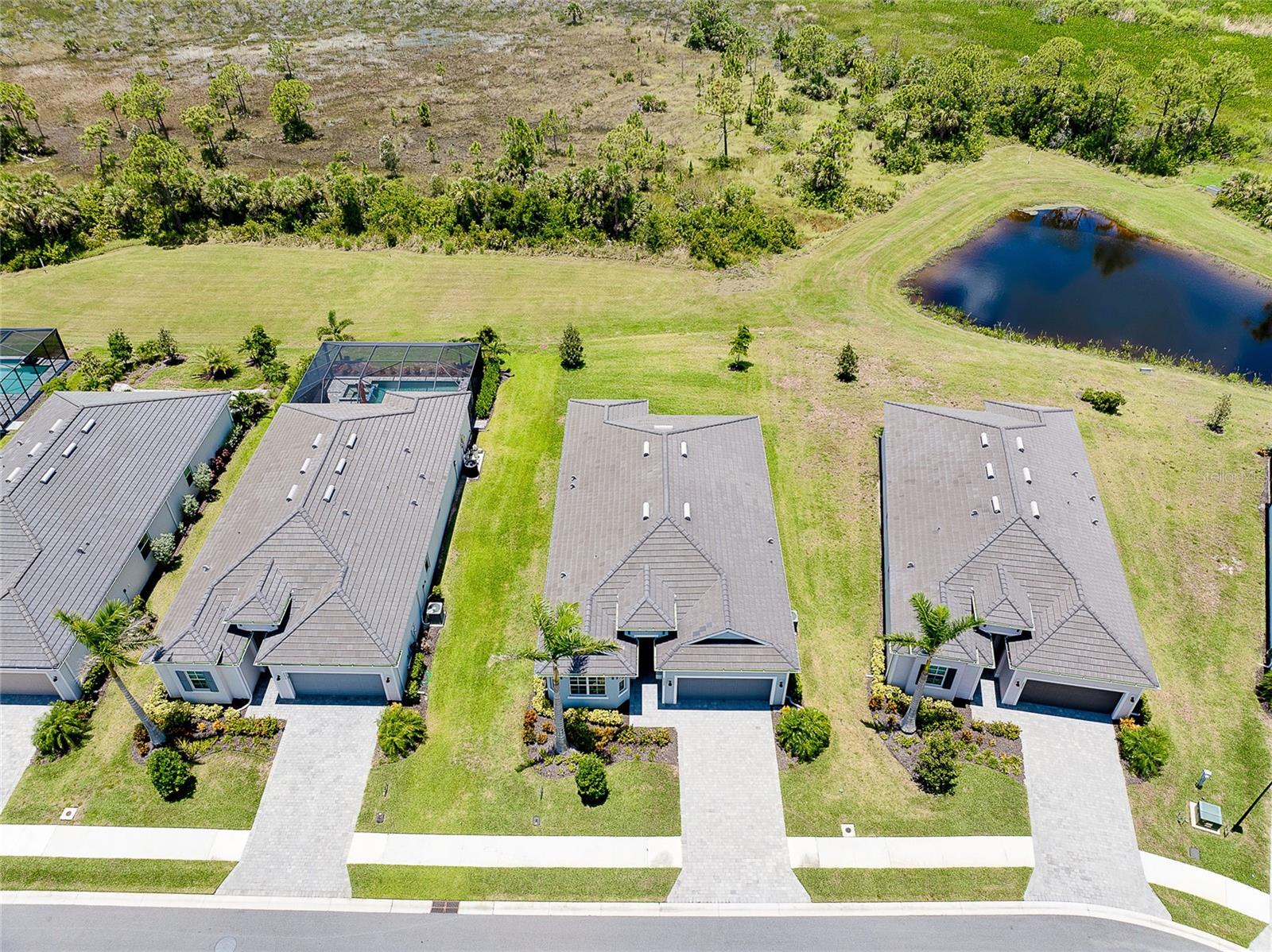 WELLEN PARK GOLF & COUNTRY CLUB - Residential